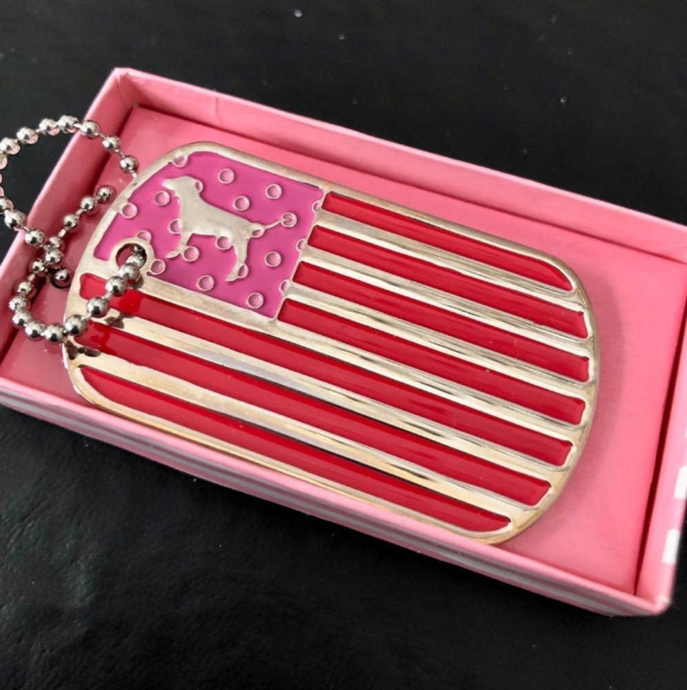 Vs PINK flag dog tag